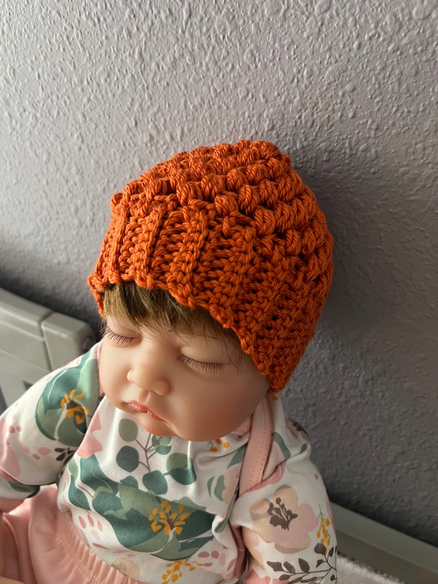 Baby hat in pumpkin spice color, handmade crochet hat, winter hat for baby, winer hat toddler, fall beanie hat, various sizes available