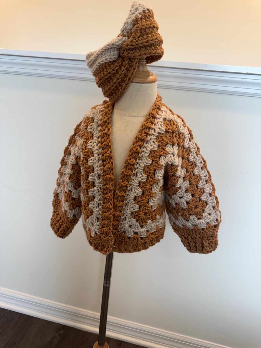 Handmade Crochet Sweater Cardigan and Headband Set for Toddler Girl, size 2-4 years old, beige and brown color combo