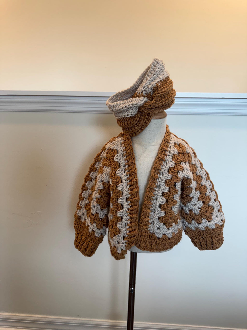 Handmade Crochet Sweater Cardigan and Headband Set for Toddler Girl, size 2-4 years old, beige and brown color combo