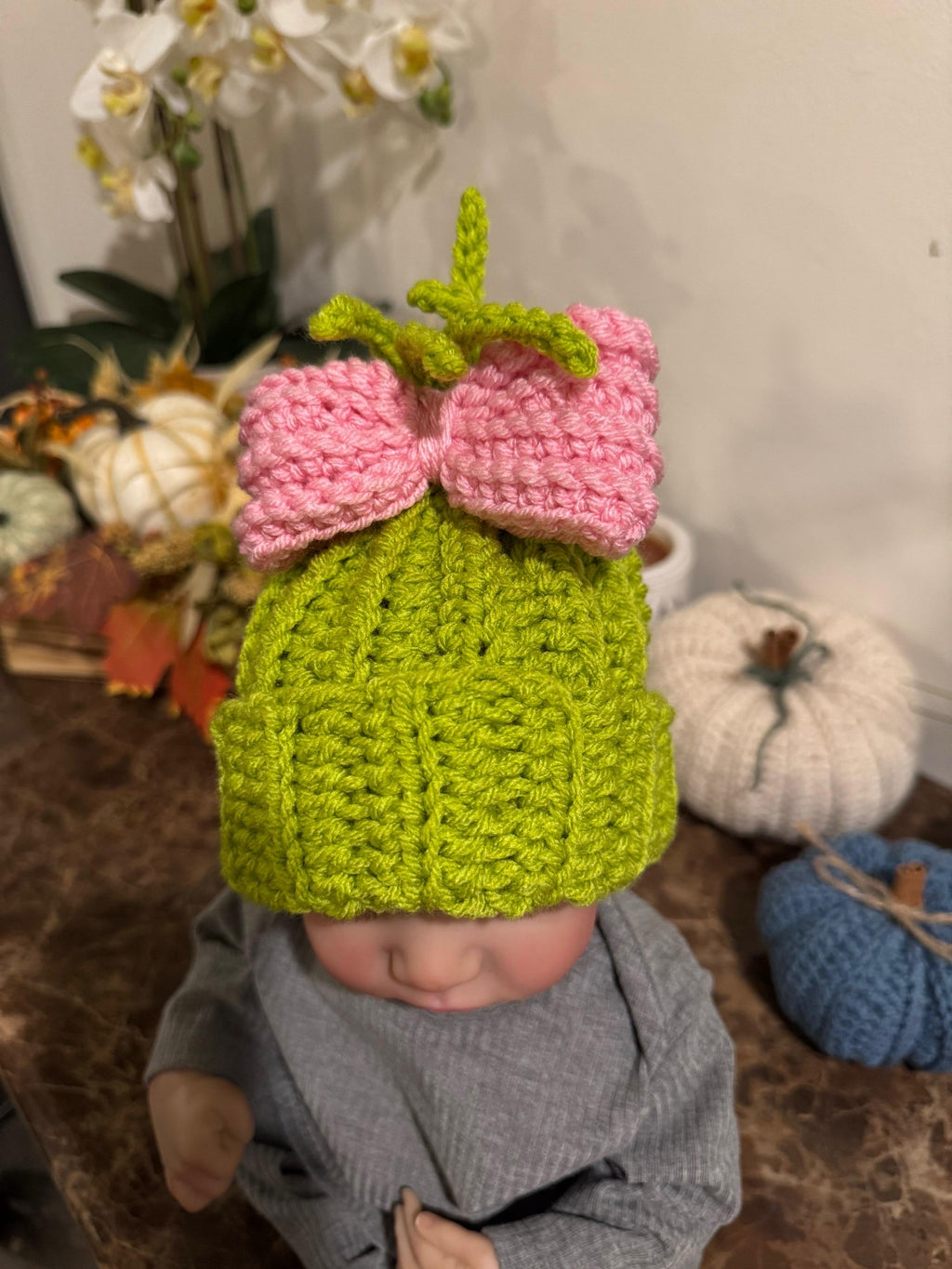 Christmas Themed Beanie Hat Slime Green Cute Little Green Guy Hat Christmas baby photo prop Christmas baby gift