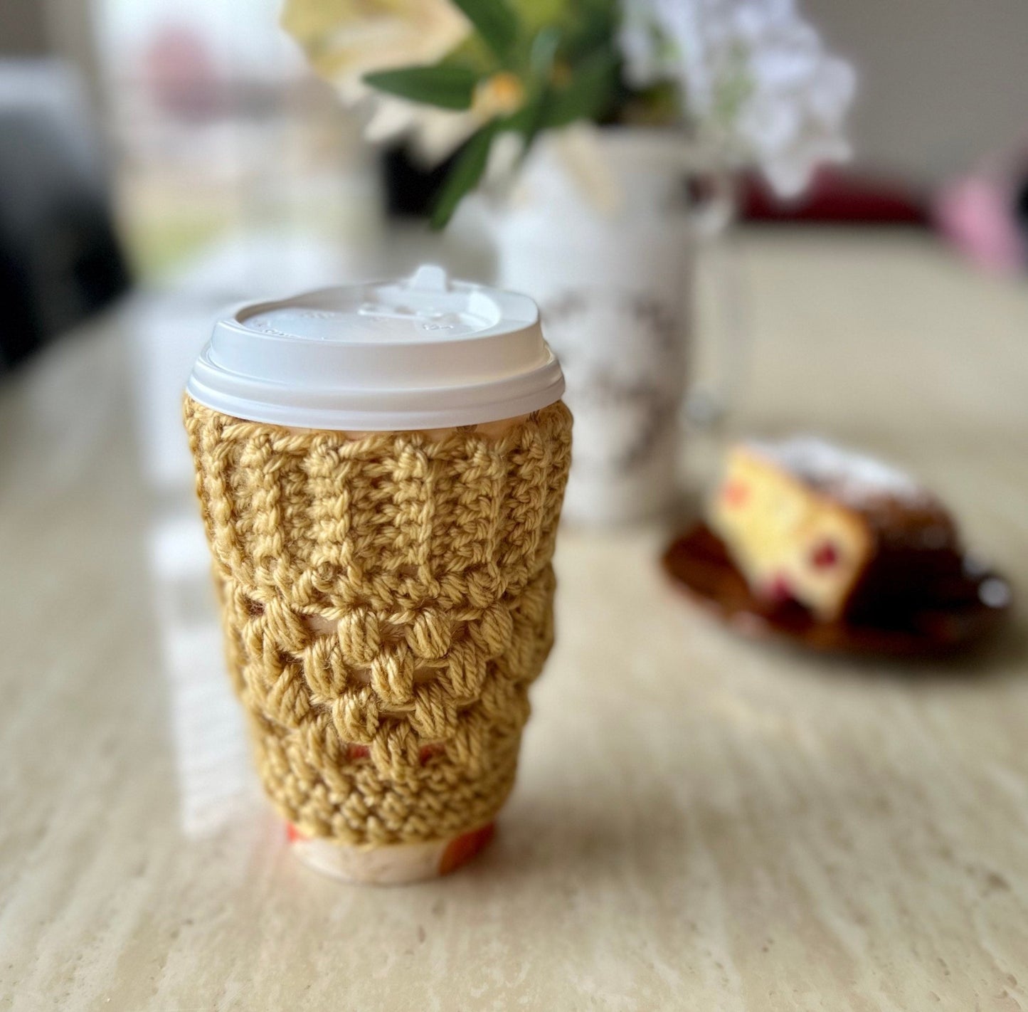 Reusable cup sleeve - Golden caramel crochet coffee cozy - drink cozy - cup cozy - coffee cup sleeve - mom gift - mother’s day gift - gift for mom - Lilly Grace Sparkle Boutique