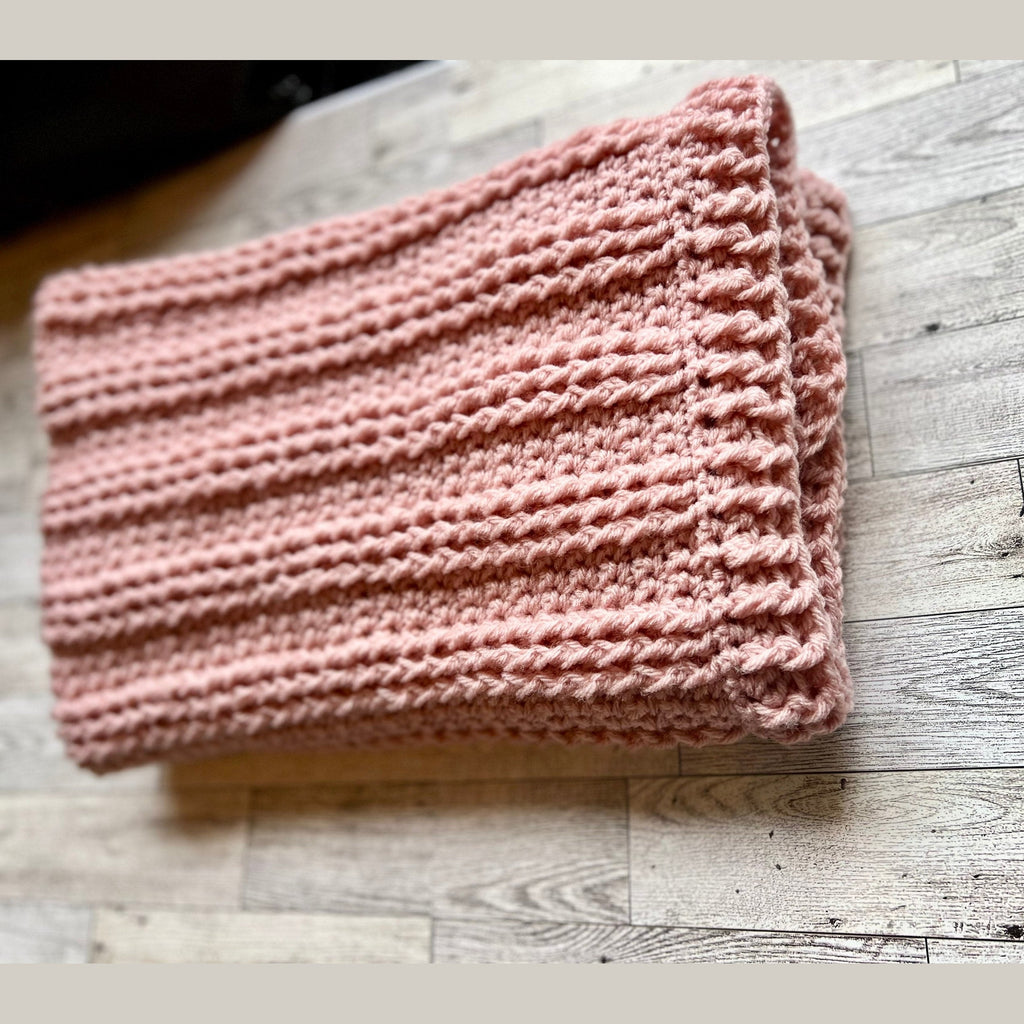 Handmade crochet blanket for baby girl, pink - Lilly Grace Sparkle Boutique