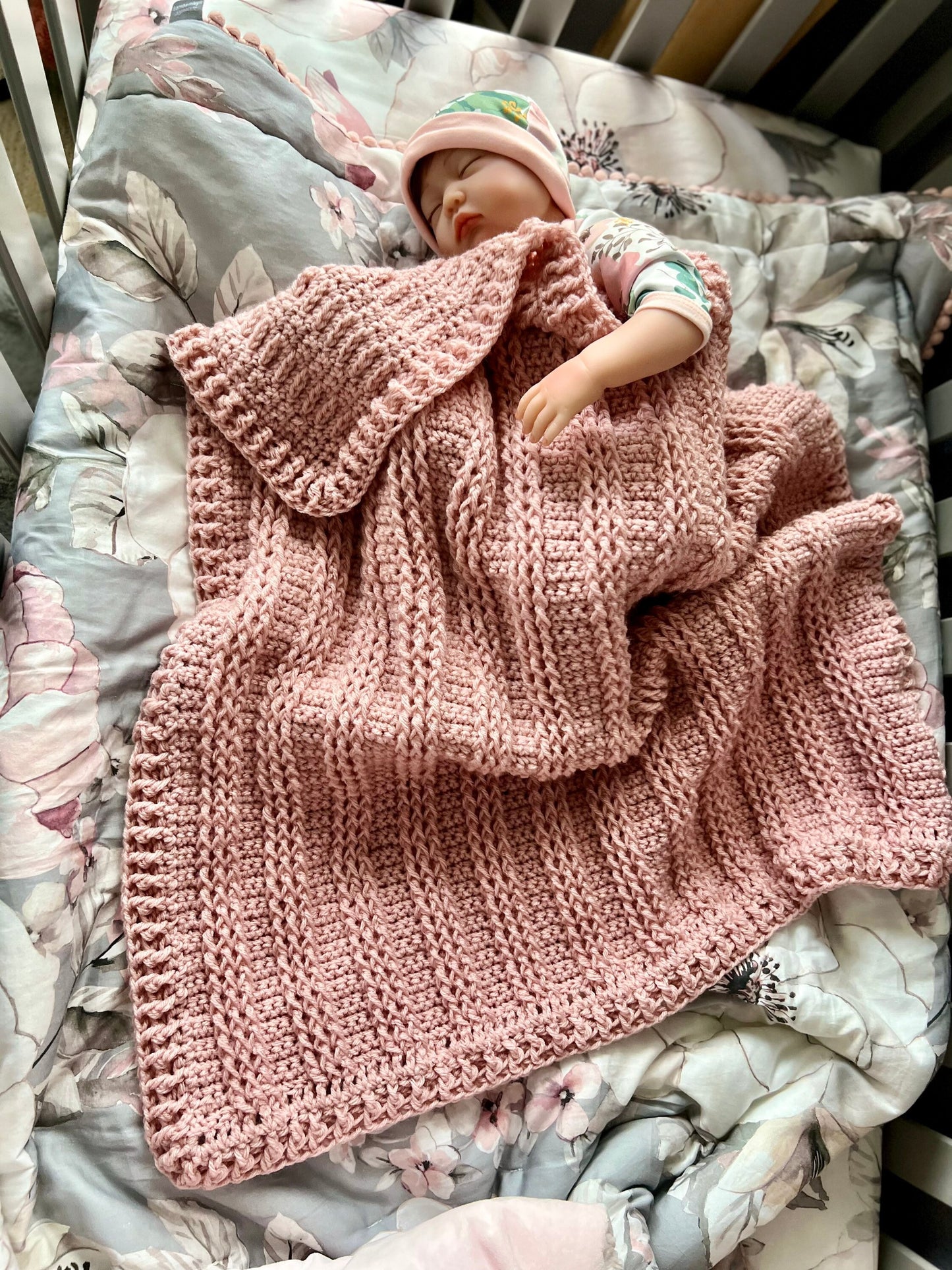 Handmade crochet blanket for baby girl, pink - Lilly Grace Sparkle Boutique